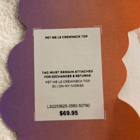 YITTY Pet me LS screw neck top - Picture 4 of 4